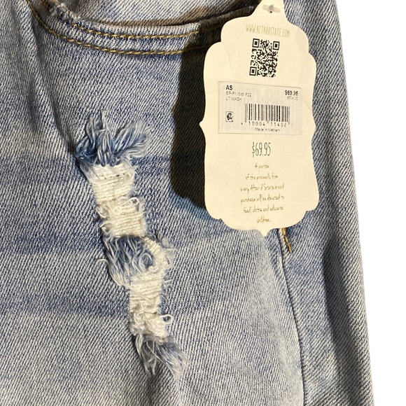 Altar’d State - Light Wash Jeans (25) - Picture 3 of 6